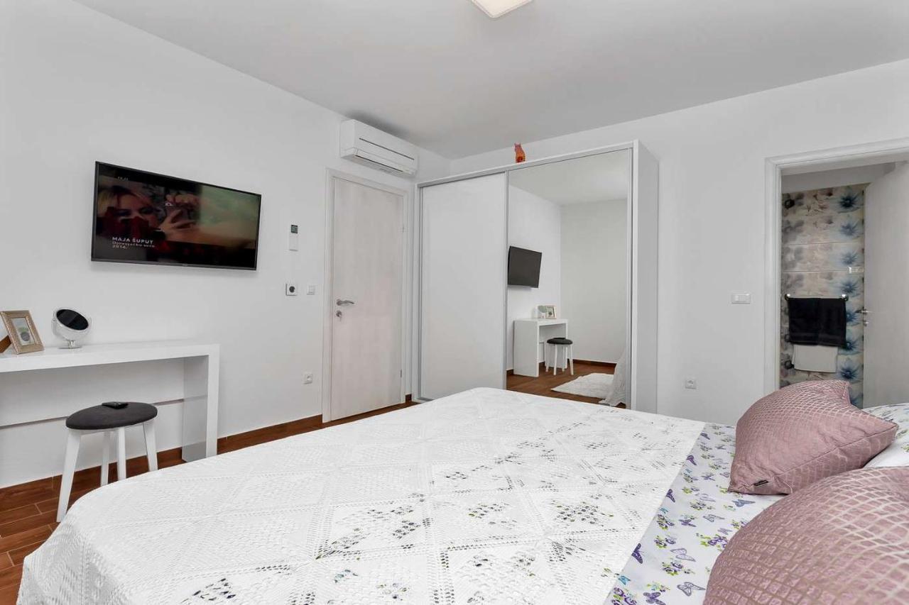 Villa Astra Makarska