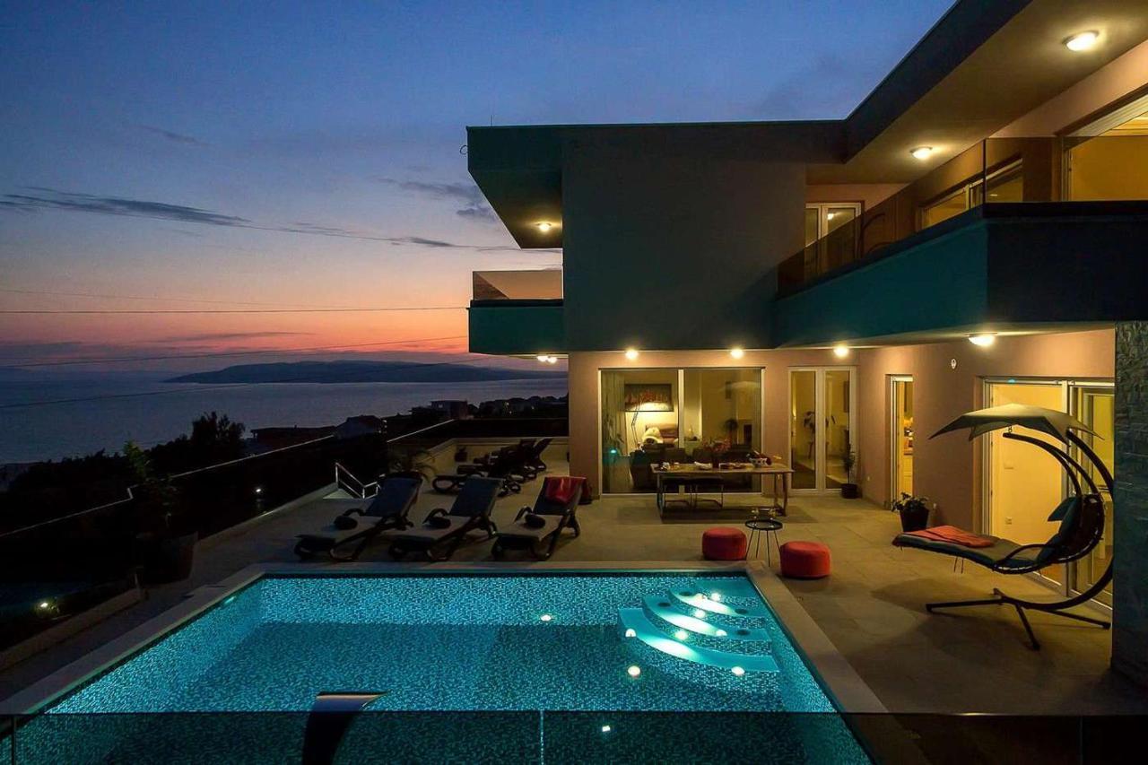 Astra Villa